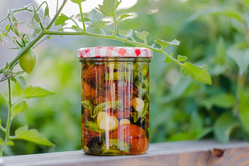 Bocaux de légumes lactofermentés, source d’aliments fermentés